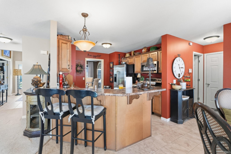 Listing Image 8