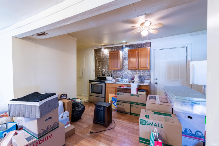 Listing Image 21