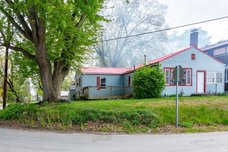 Listing Image 4
