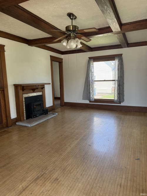 Listing Image 4