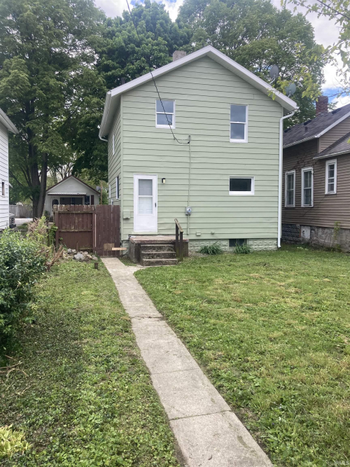 Listing Image 9