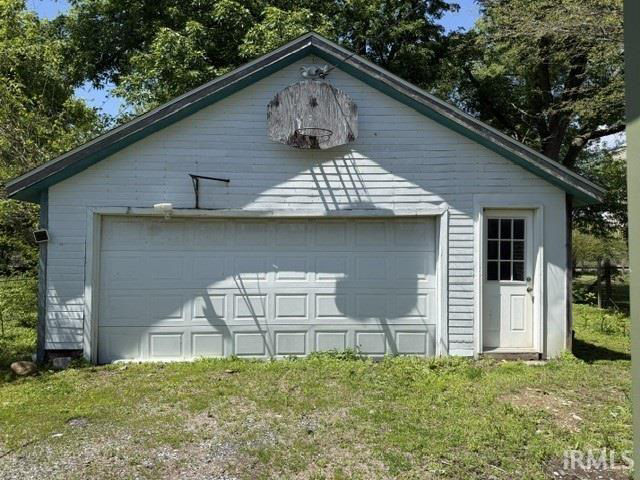 Listing Image 4