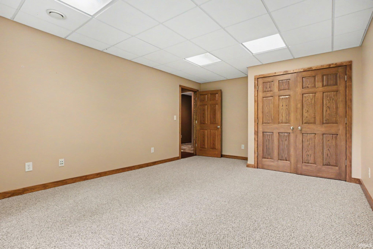 Listing Image 28