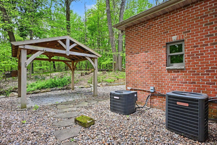 Listing Image 33