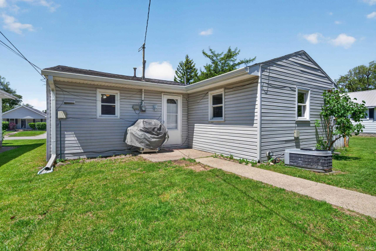 Listing Image 17