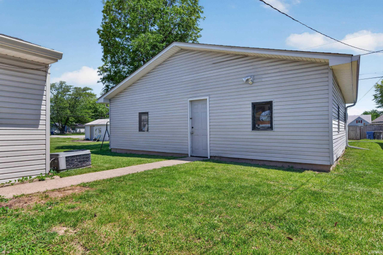 Listing Image 18