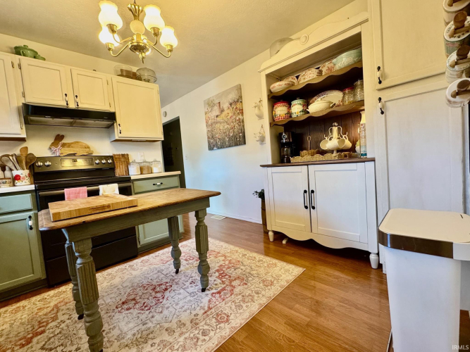 Listing Image 16