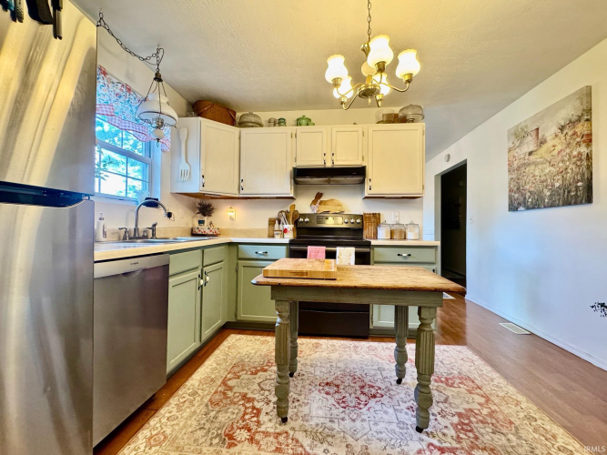 Listing Image 18
