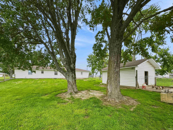 Listing Image 6