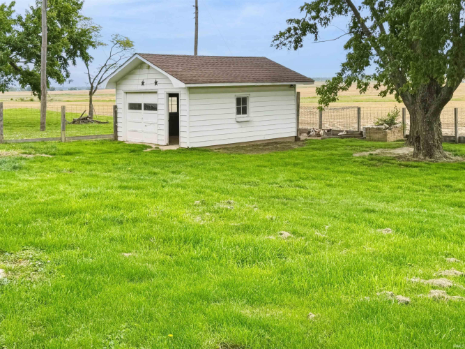 Listing Image 9