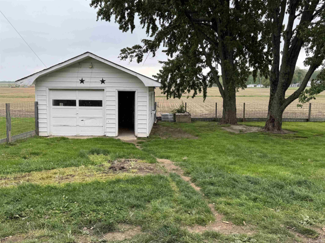 Listing Image 10