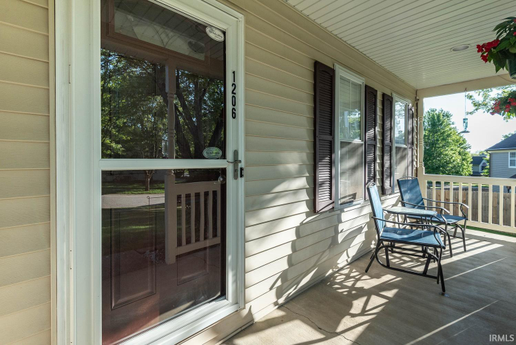 Listing Image 6