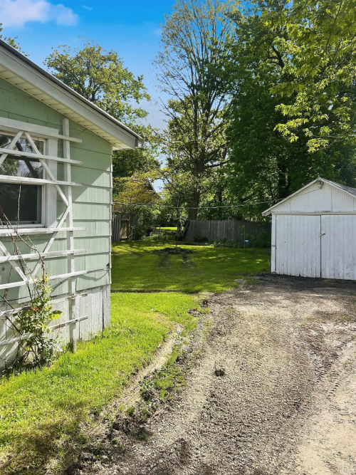 Listing Image 30