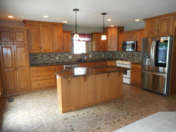 Listing Image 16