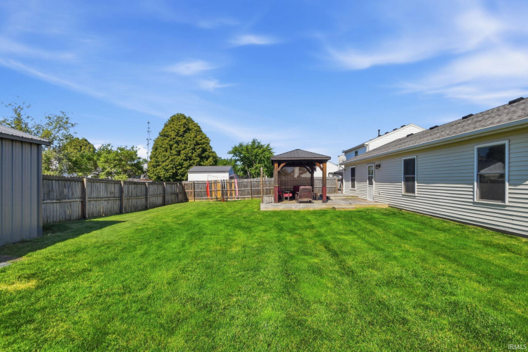 Listing Image 19