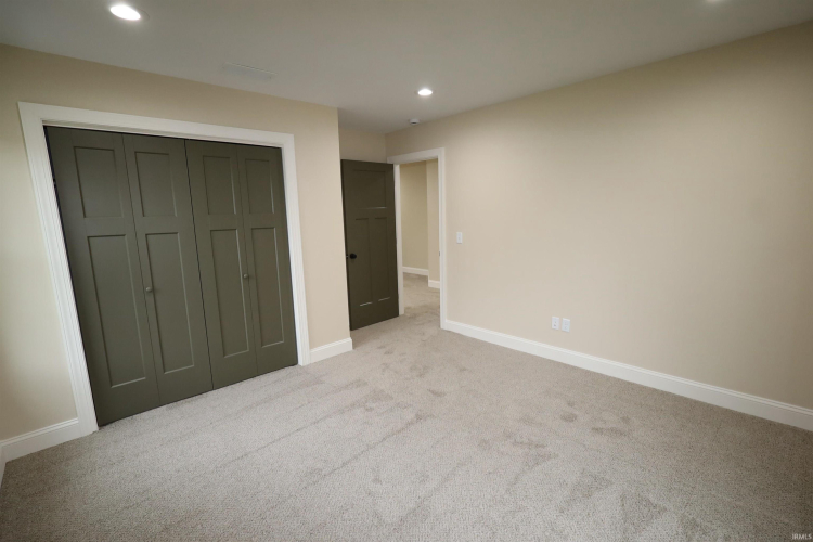 Listing Image 30