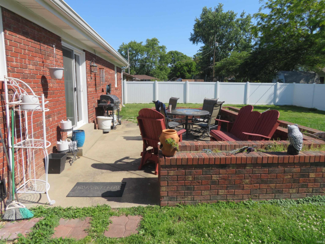 Listing Image 16
