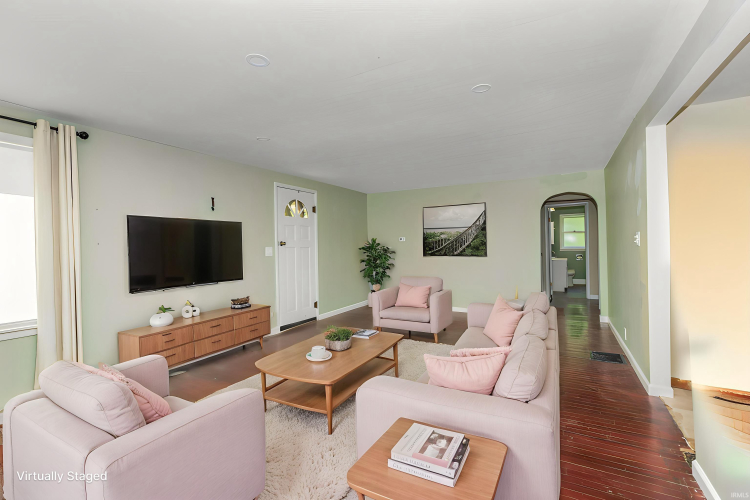 Listing Image 14
