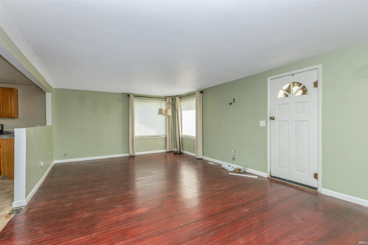 Listing Image 17