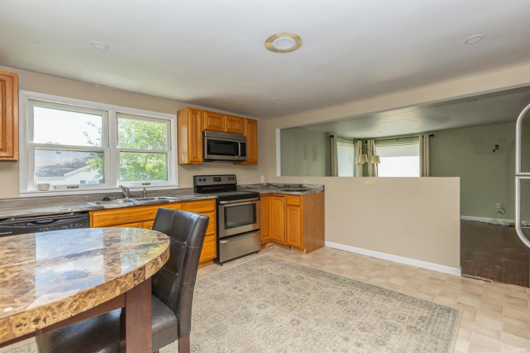 Listing Image 20