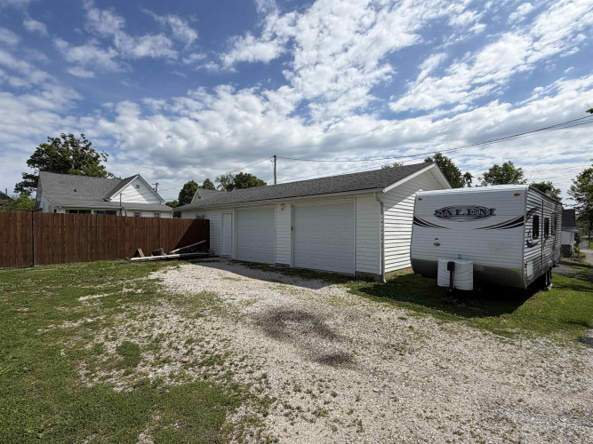 Listing Image 13
