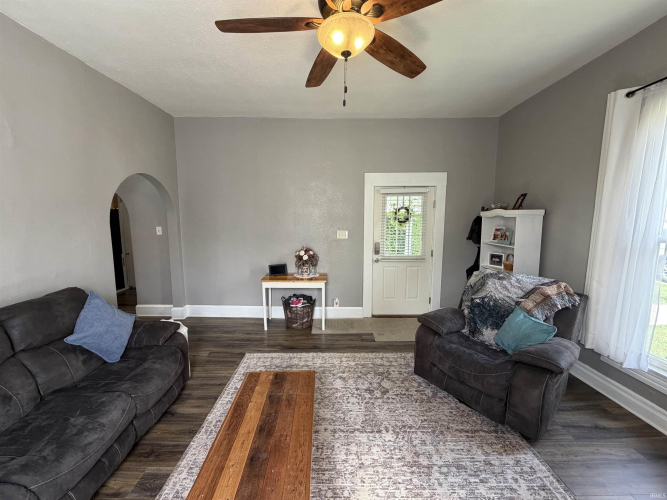 Listing Image 15