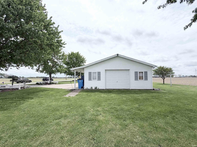 Listing Image 9