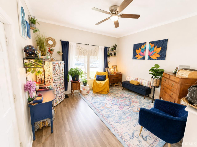 Listing Image 3
