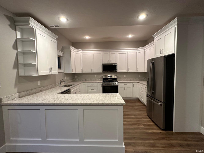 Listing Image 7