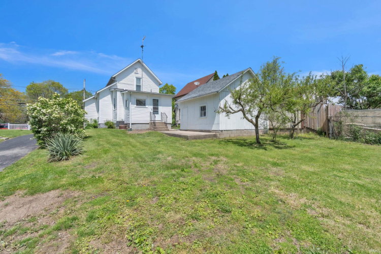 Listing Image 8