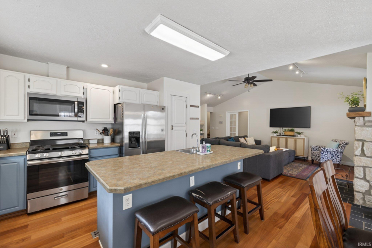 Listing Image 18