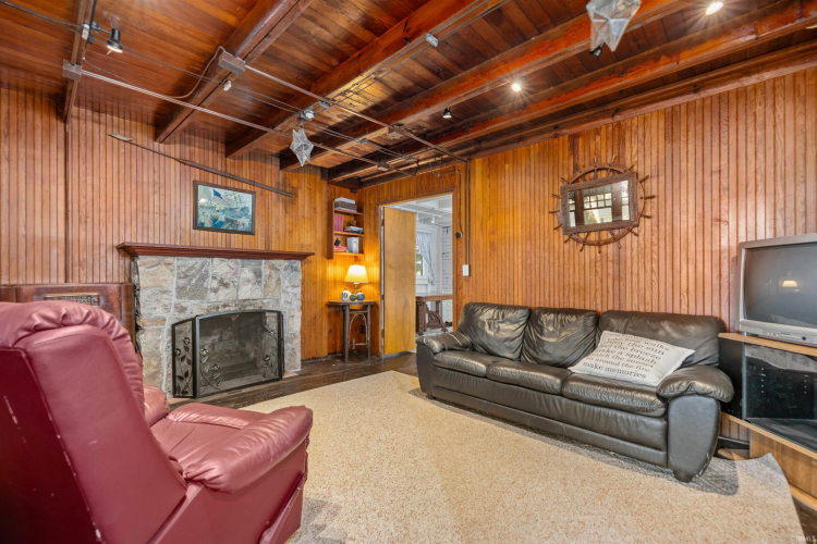 Listing Image 14