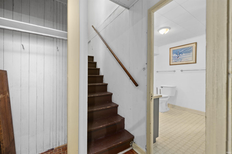 Listing Image 17