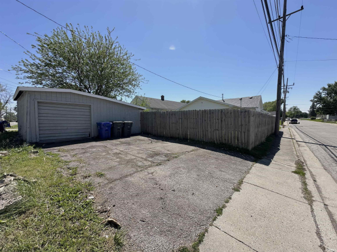 Listing Image 13