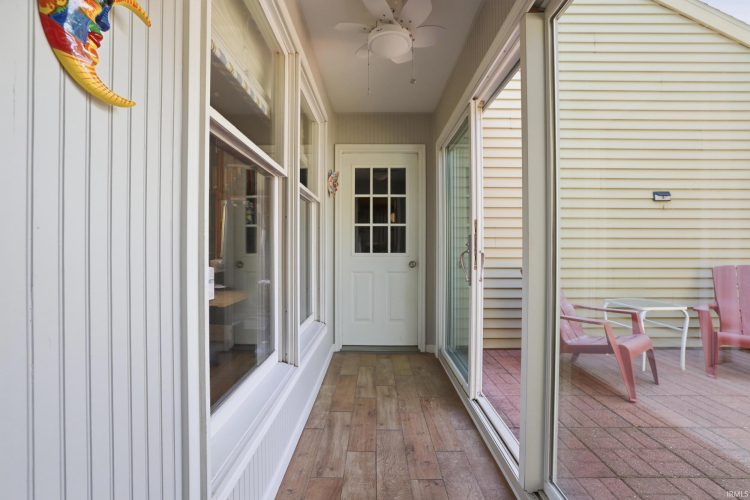 Listing Image 28