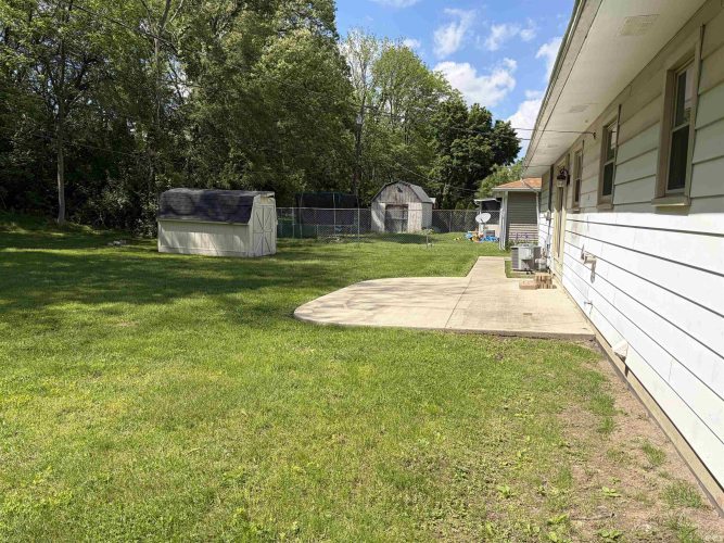 Listing Image 10
