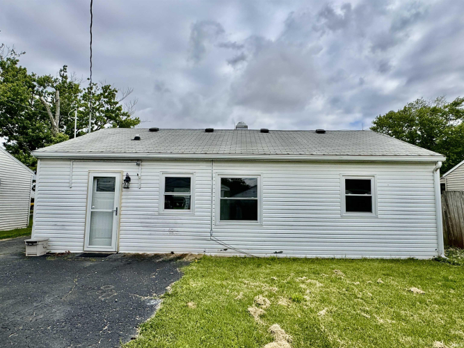 Listing Image 16