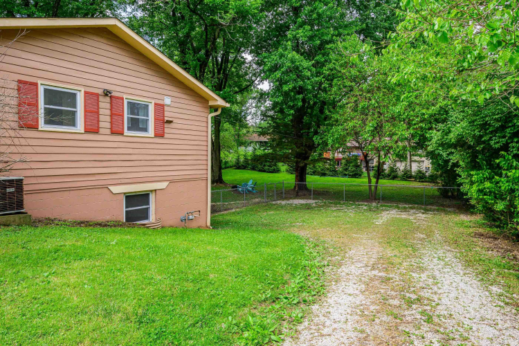 Listing Image 32