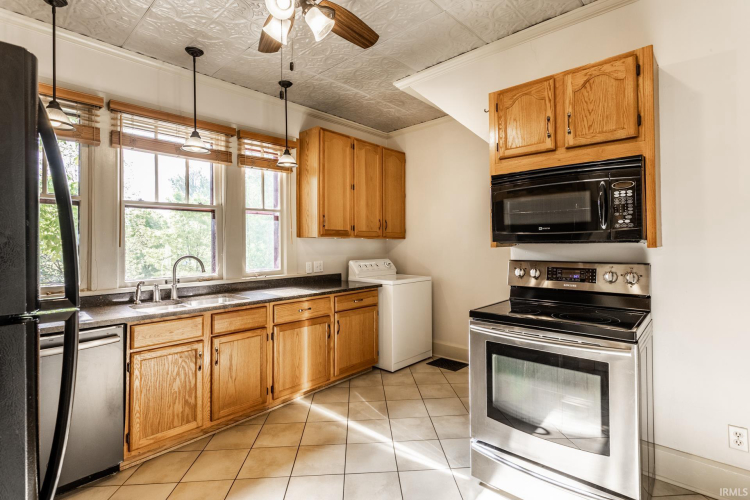 Listing Image 14
