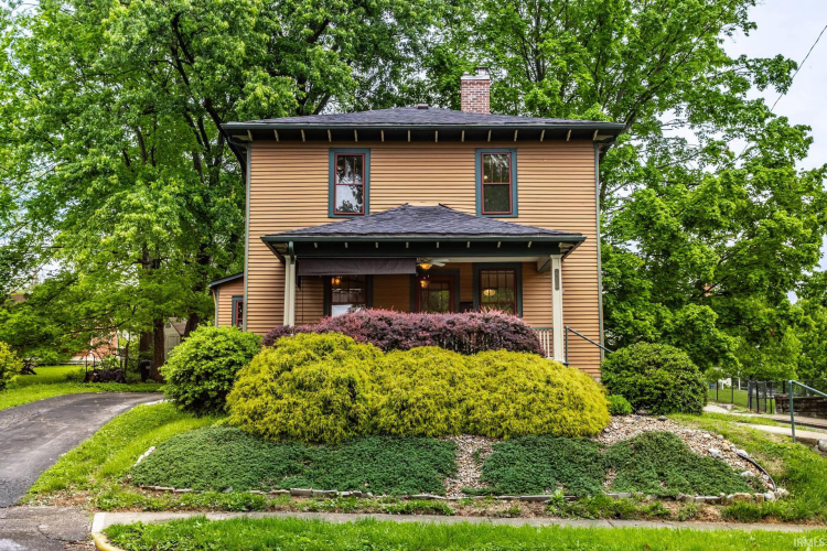 Listing Image 4
