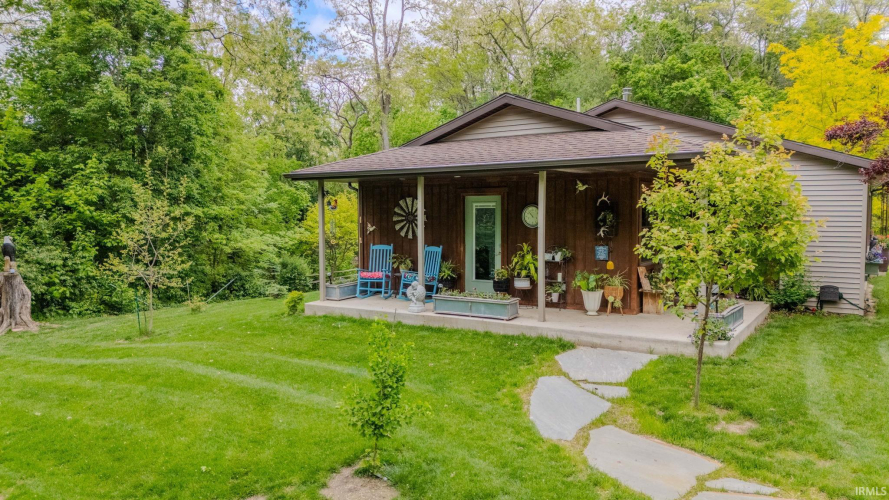 Listing Image 4