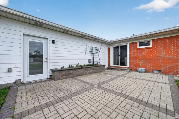 Listing Image 33