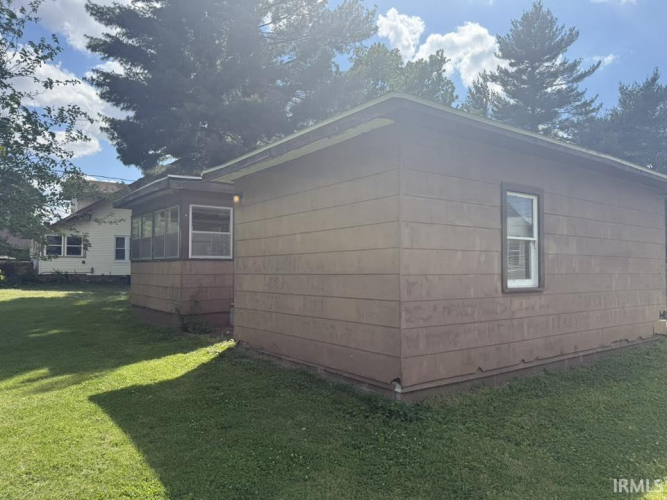 Listing Image 18