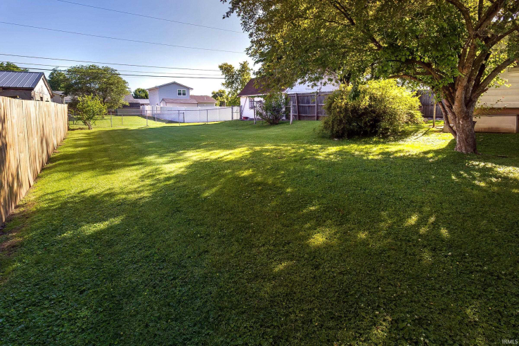 Listing Image 16