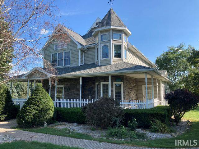 Listing Image 4