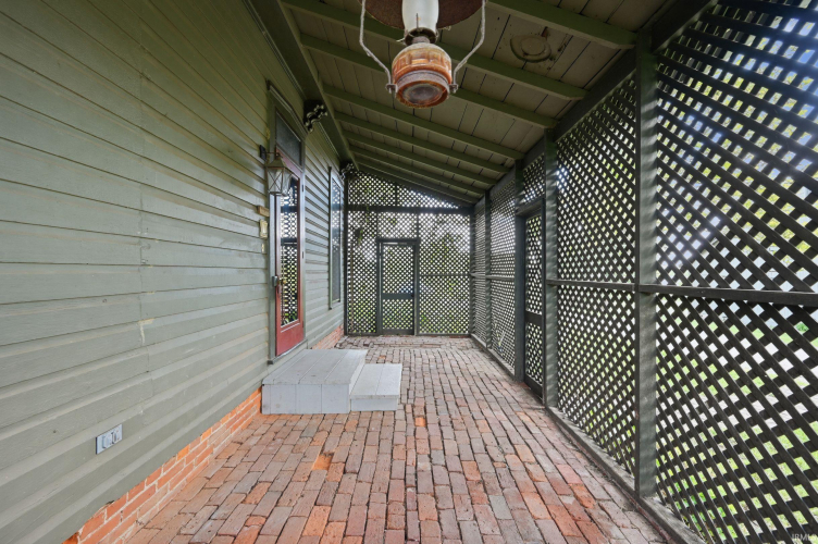 Listing Image 26