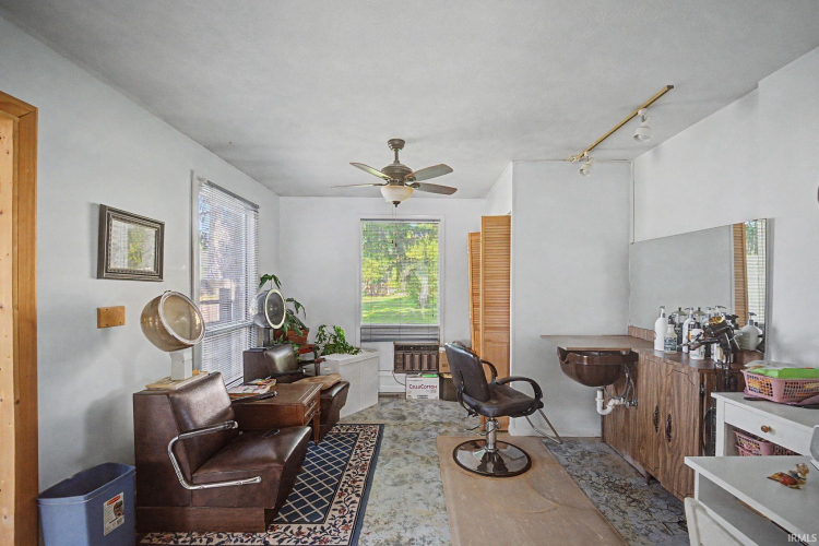Listing Image 24