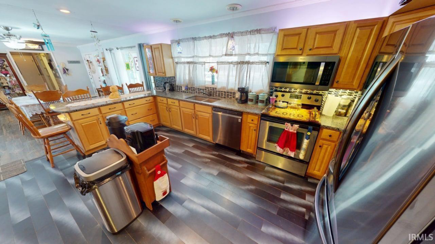 Listing Image 15