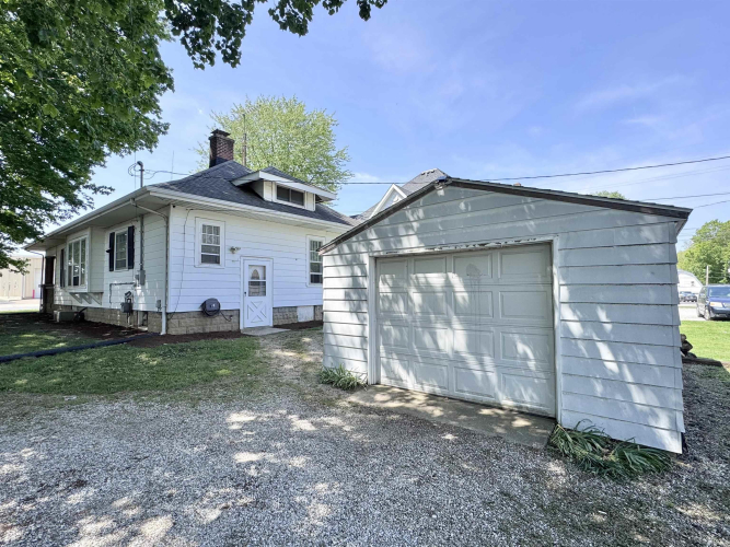 Listing Image 7