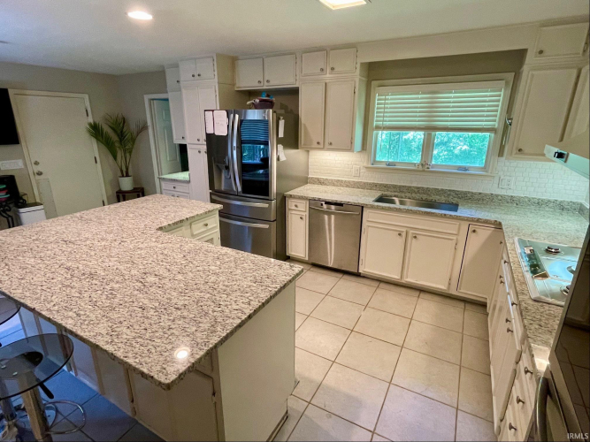 Listing Image 13